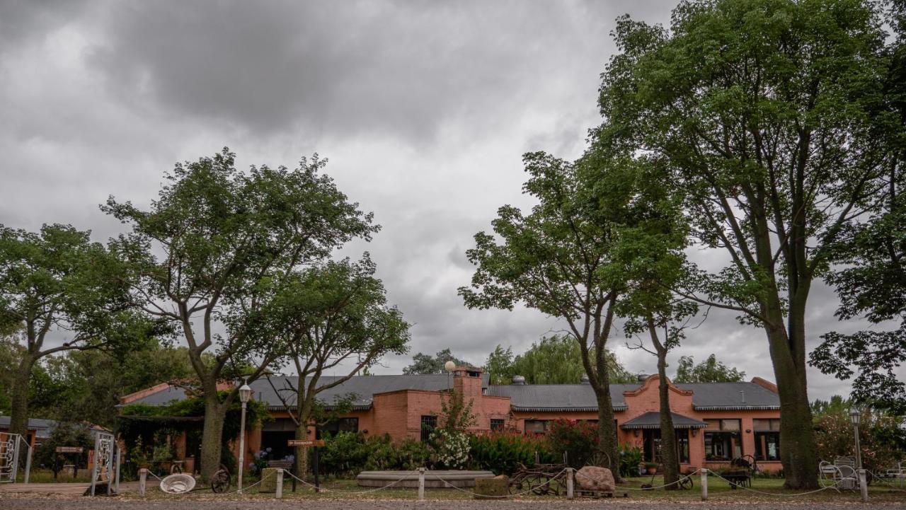 Pampas Del Sur Hotel Y Spa De Campo Canuelas Exterior photo